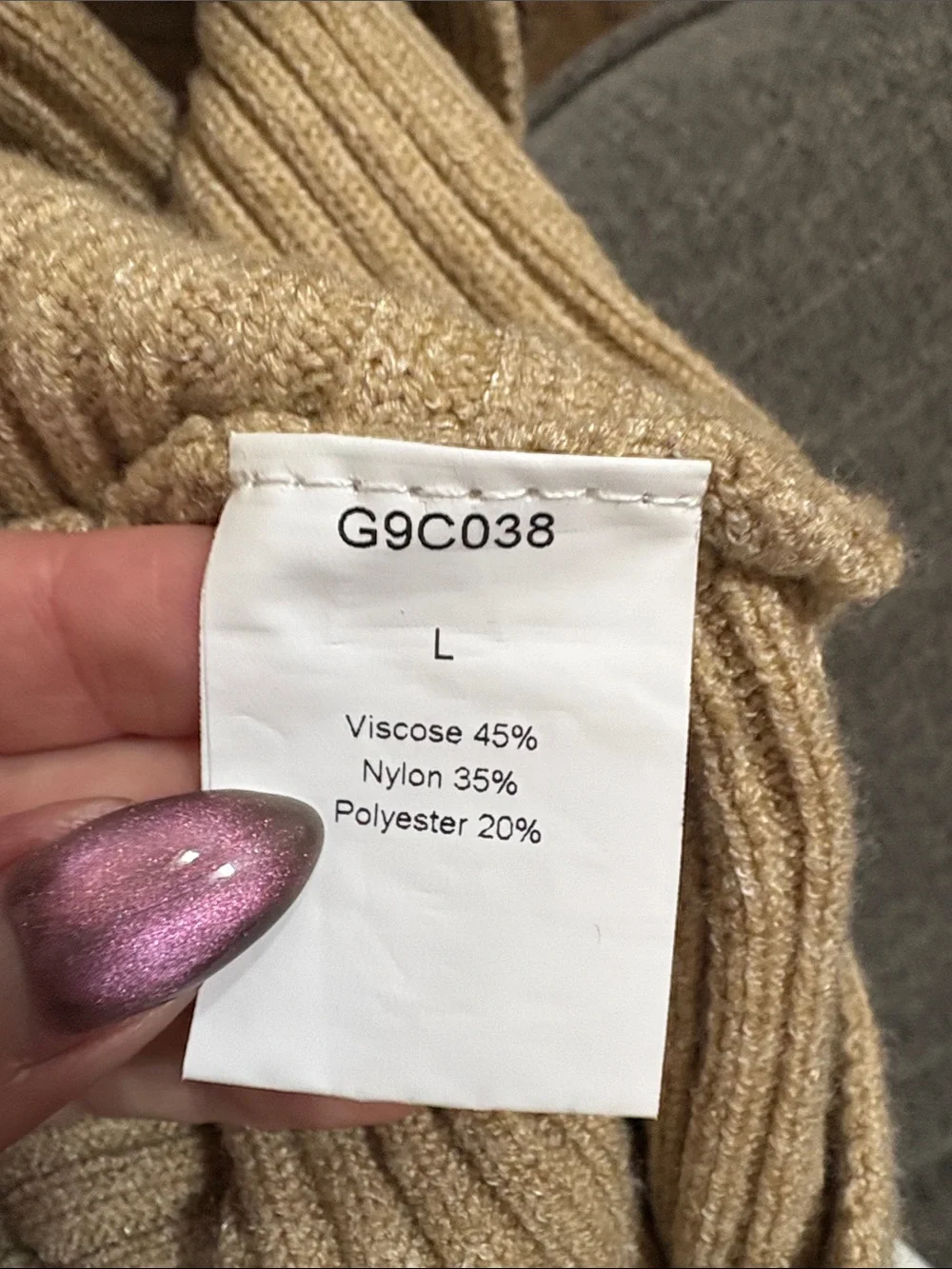 Classic Ribbed Scoop-Neck Sweater in Camel
